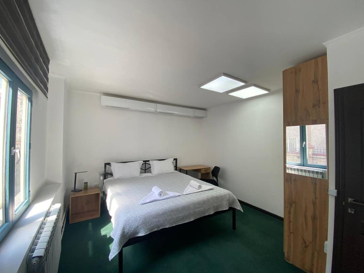 Место Встречи "Guest House Meeting Place" Bişkek Dış mekan fotoğraf