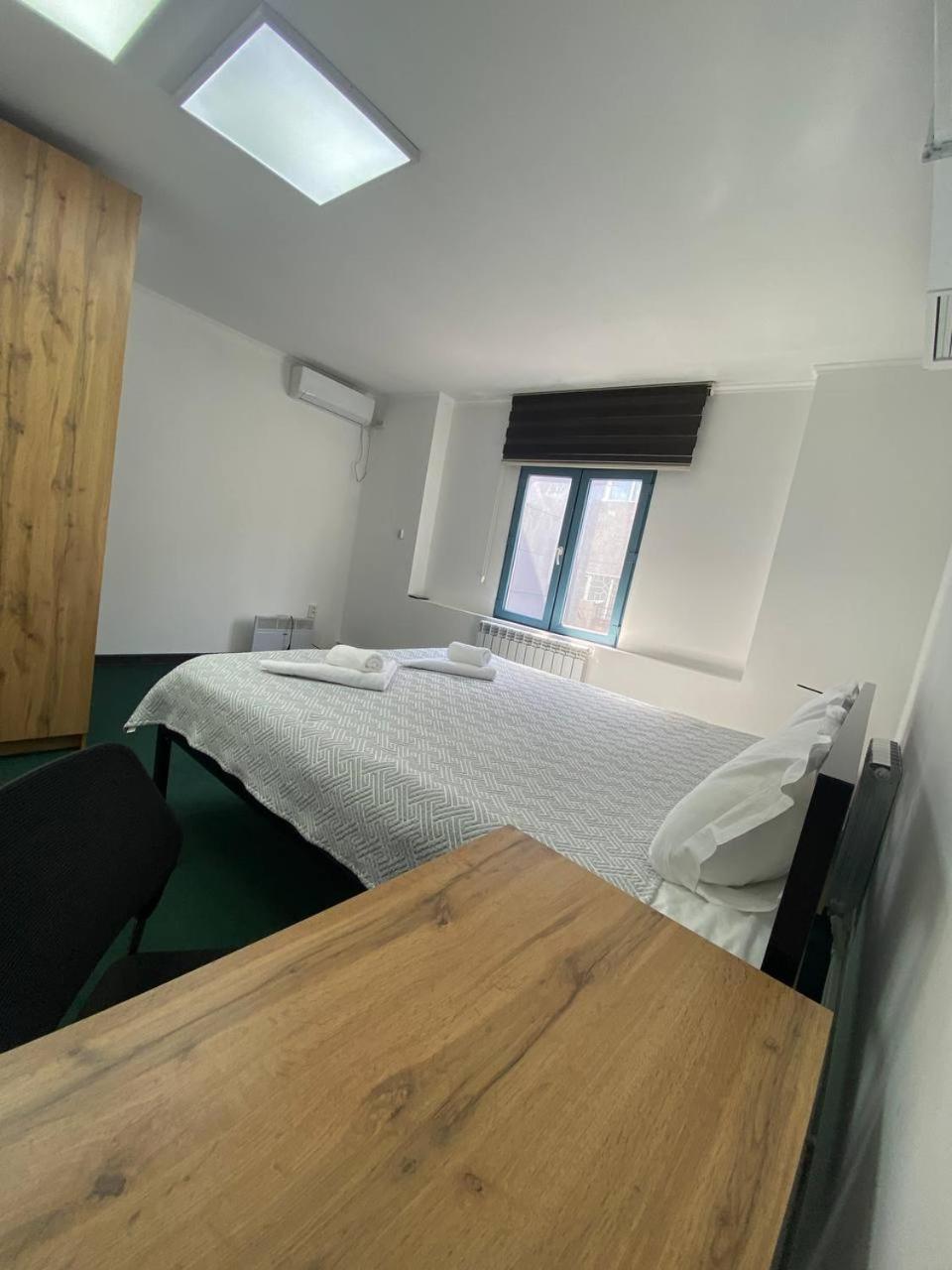 Место Встречи "Guest House Meeting Place" Bişkek Dış mekan fotoğraf